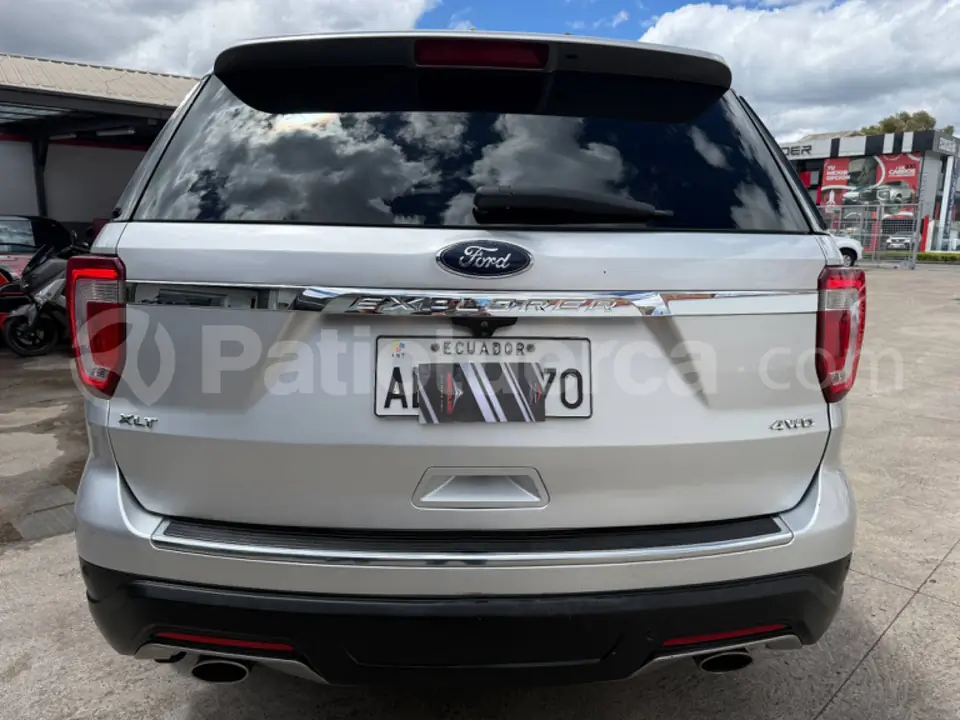 Foto 8 de Ford Explorer XLT