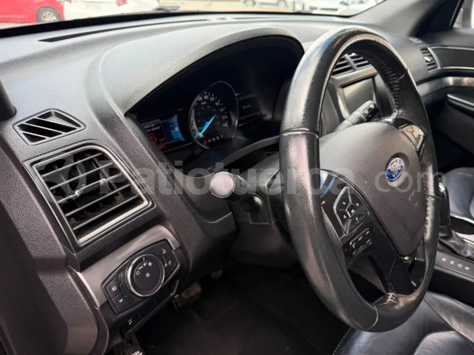 Foto 13 de Ford Explorer XLT