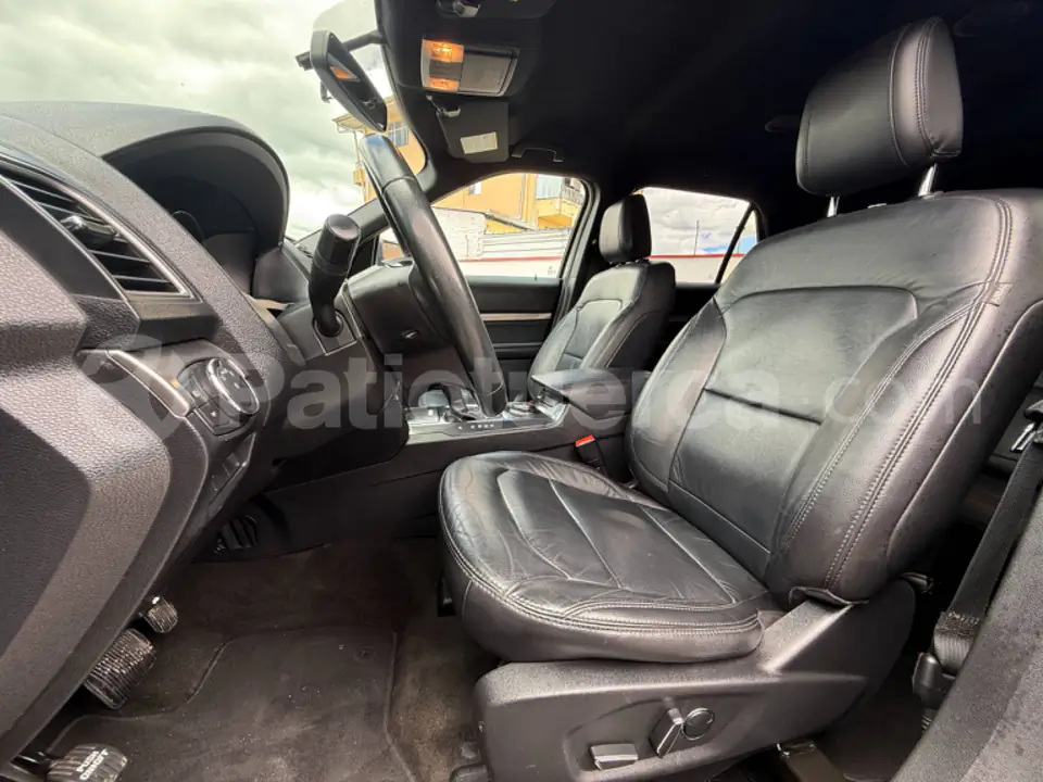 Foto 14 de Ford Explorer XLT