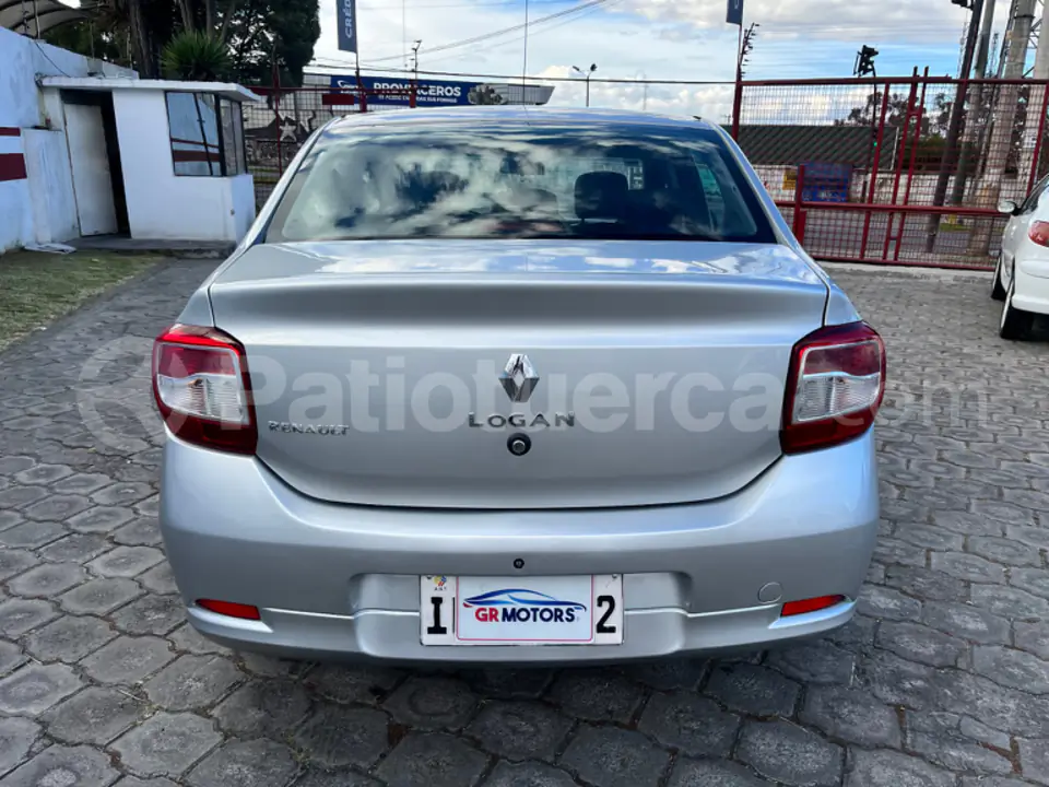 Foto 4 de Renault Logan Life