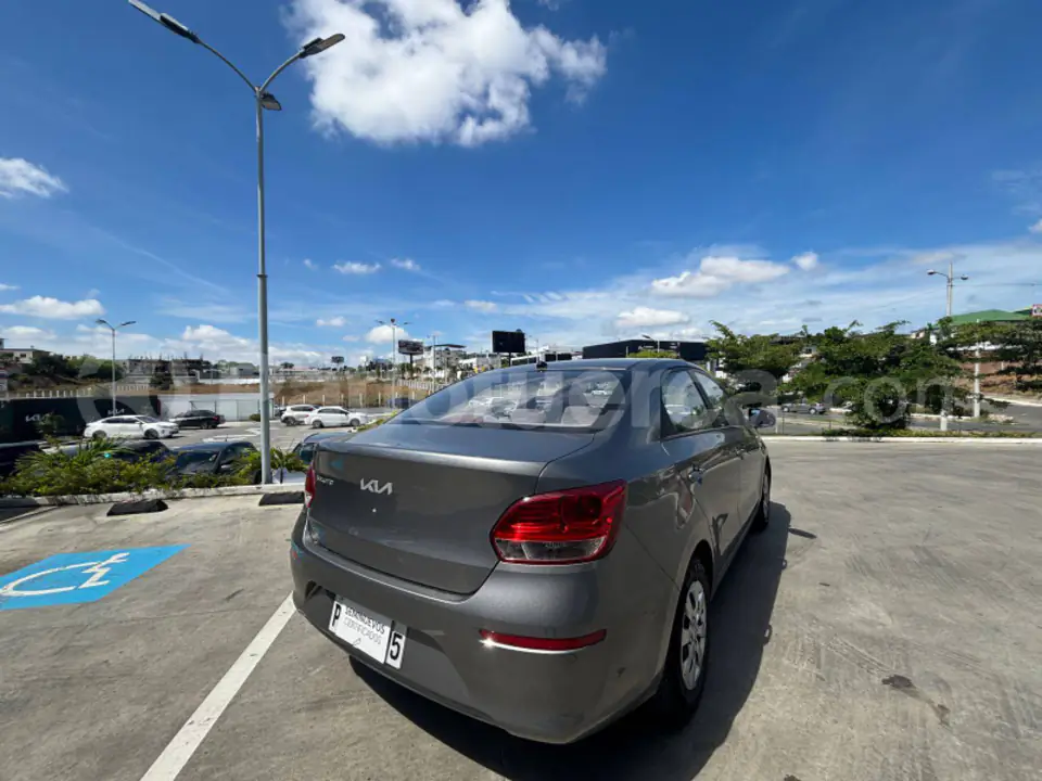 Foto 5 de Kia Soluto LX