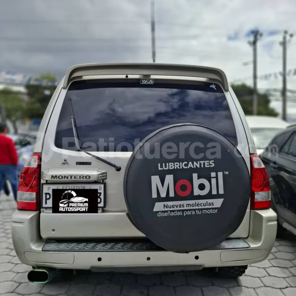 Foto 4 de Mitsubishi Montero Blister