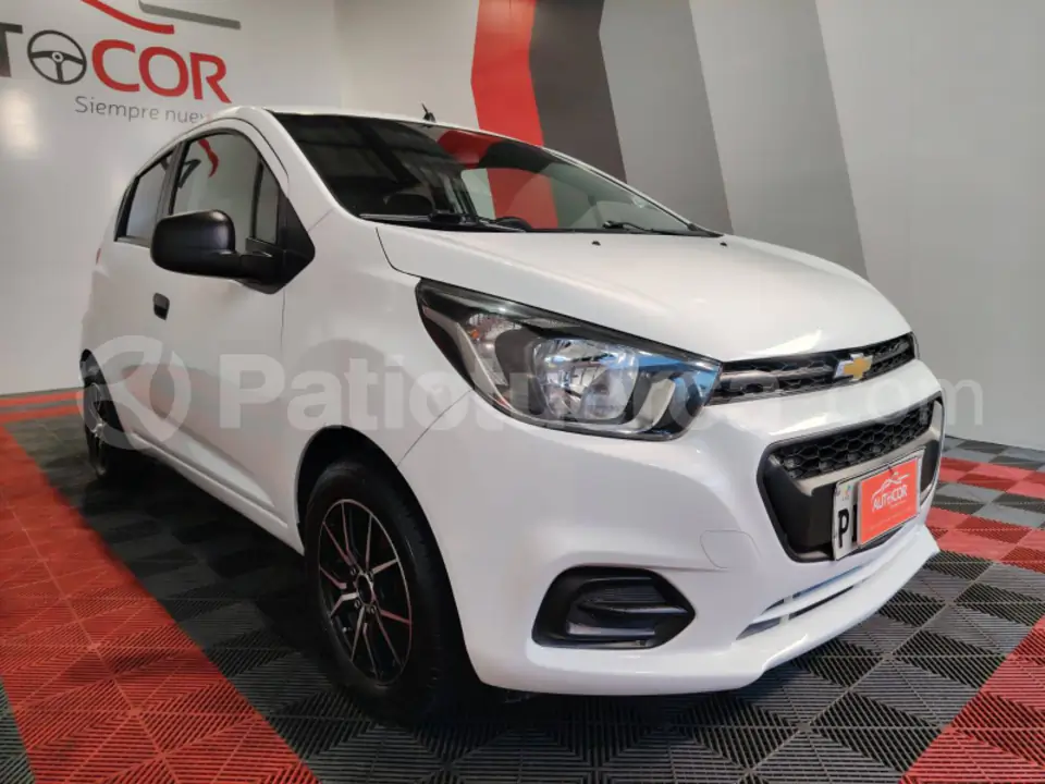 Foto 3 de Chevrolet Spark GT