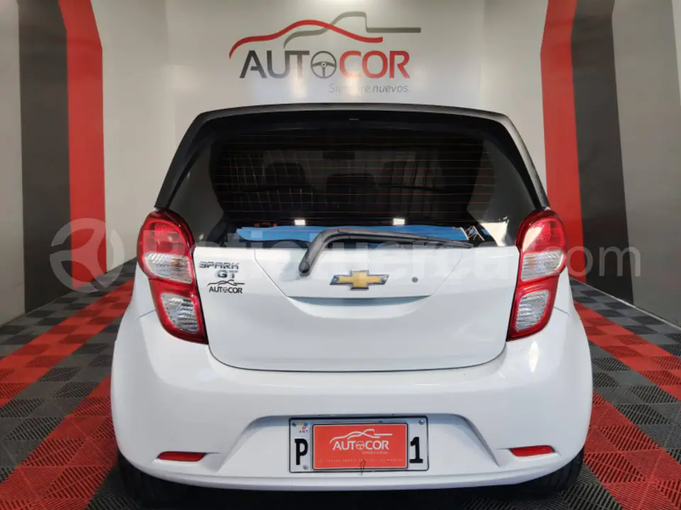 Foto 5 de Chevrolet Spark GT