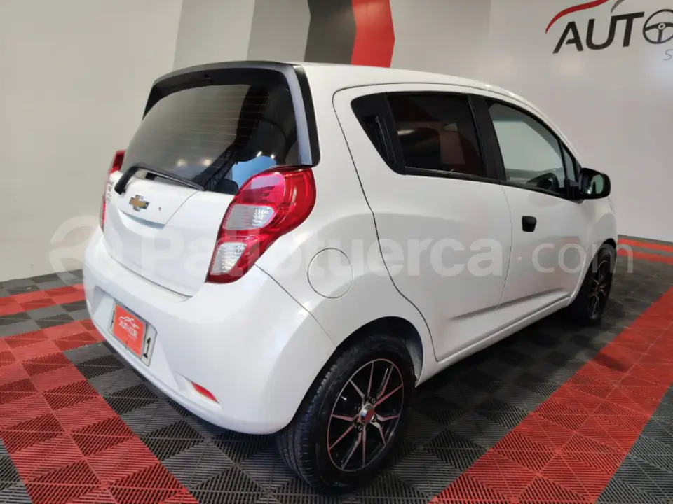 Foto 7 de Chevrolet Spark GT
