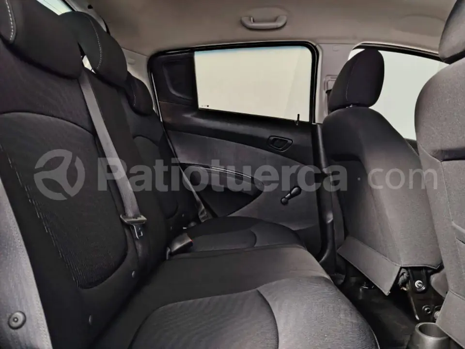 Foto 13 de Chevrolet Spark GT