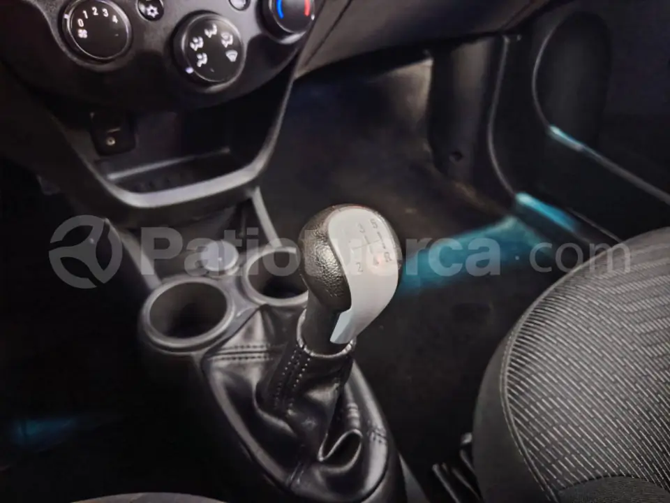 Foto 25 de Chevrolet Spark GT
