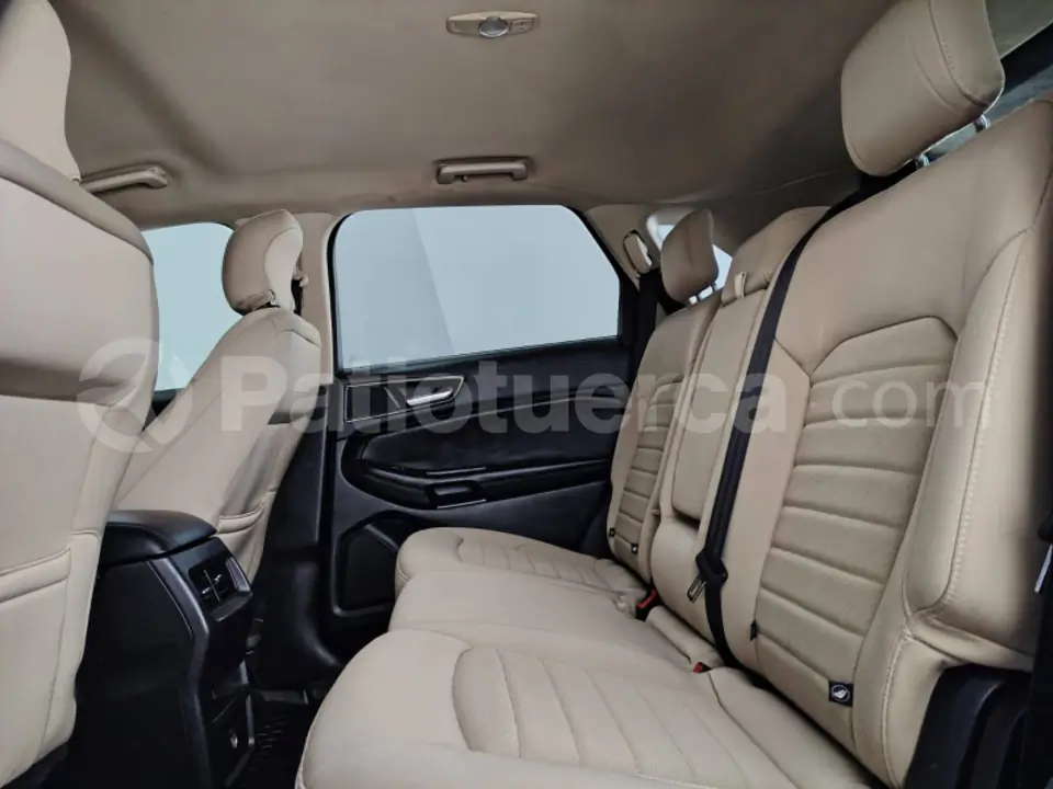 Foto 12 de Ford Edge