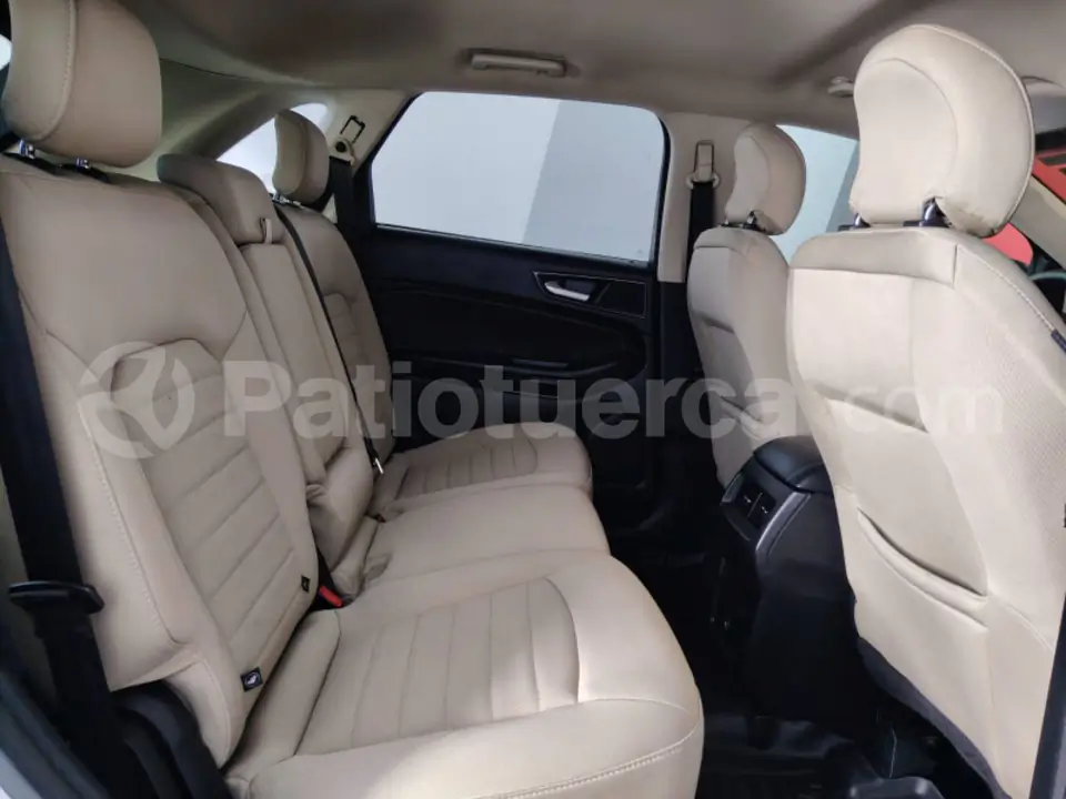 Foto 16 de Ford Edge