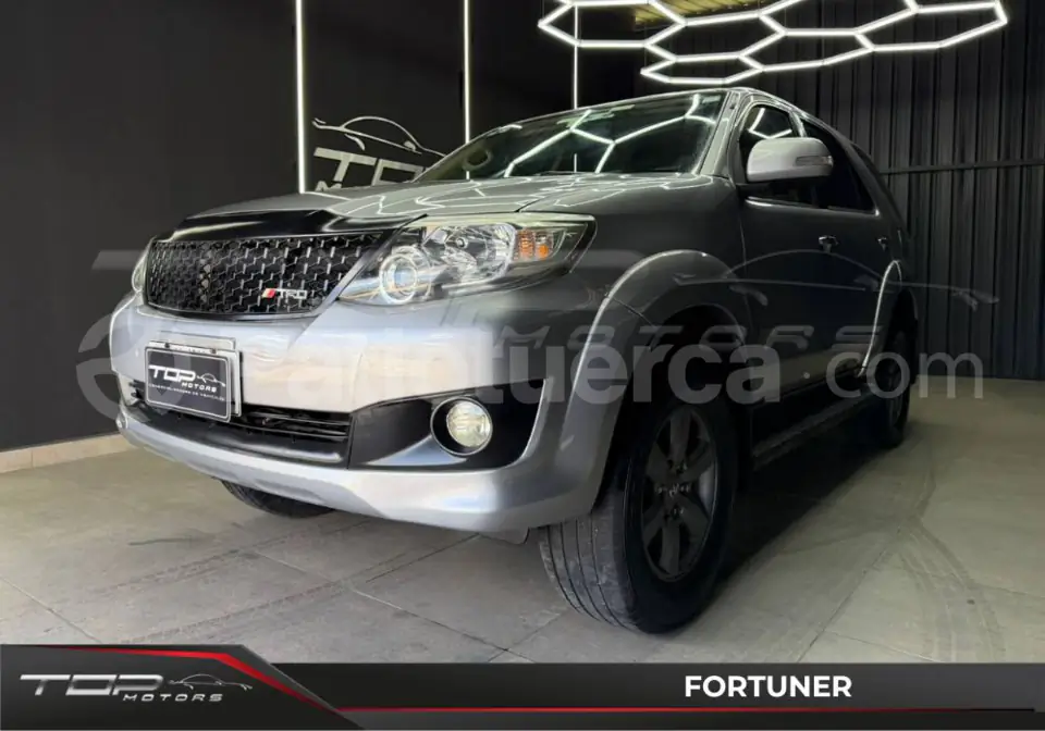 Foto 3 de Toyota Fortuner 2.7