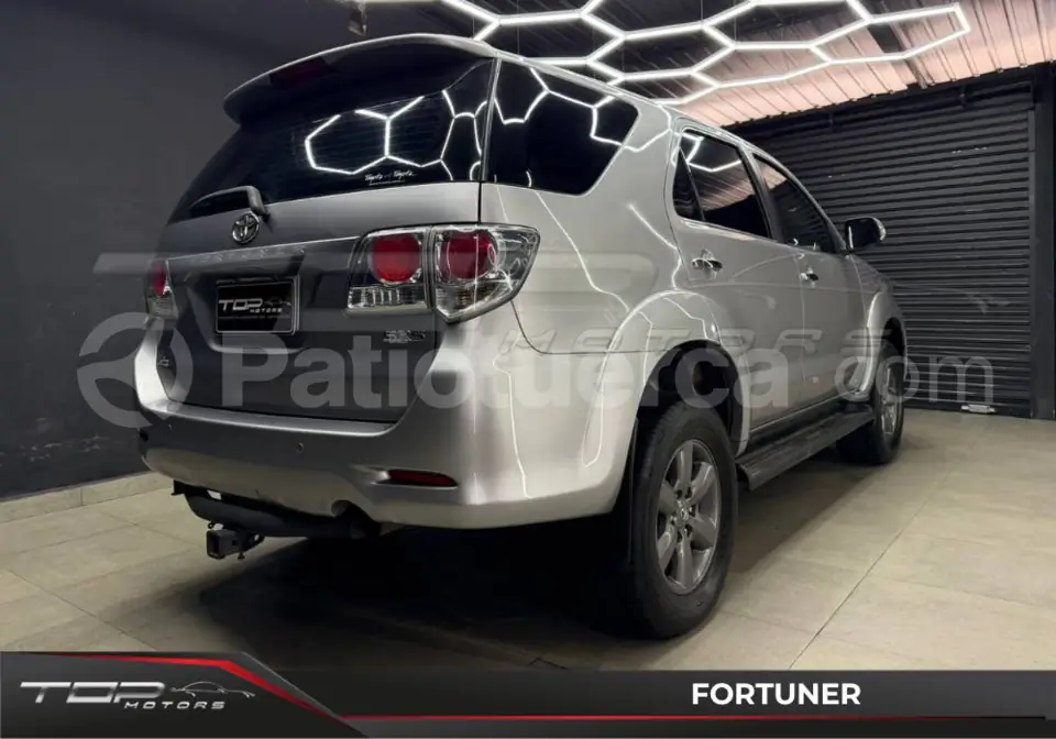Foto 6 de Toyota Fortuner 2.7