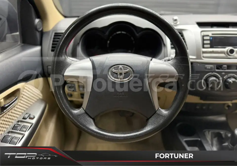 Foto 8 de Toyota Fortuner 2.7