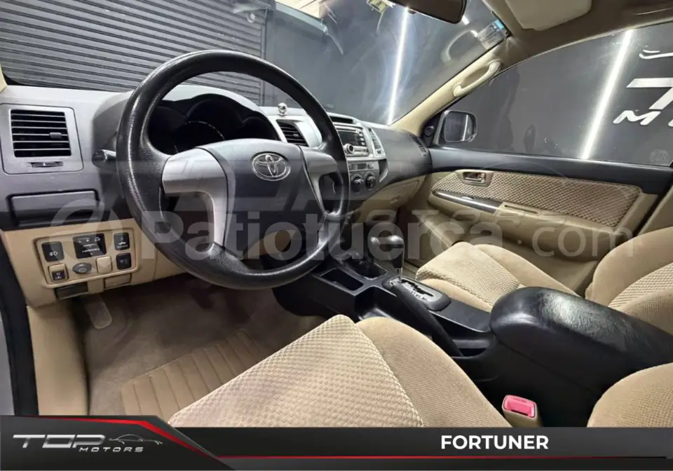 Foto 9 de Toyota Fortuner 2.7
