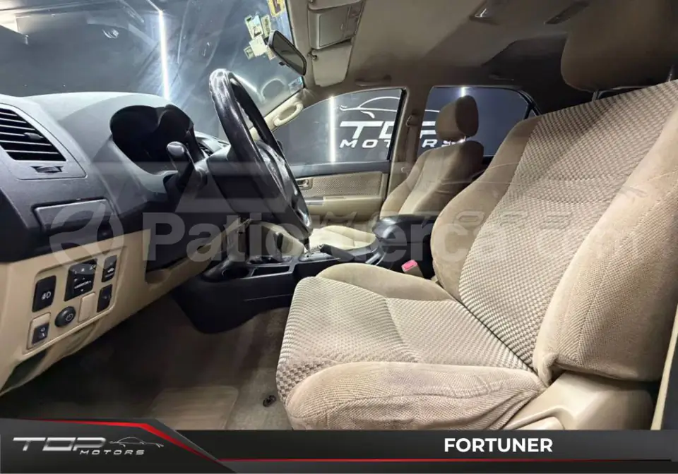 Foto 10 de Toyota Fortuner 2.7