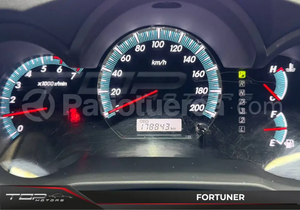 Foto 21 de Toyota Fortuner 2.7