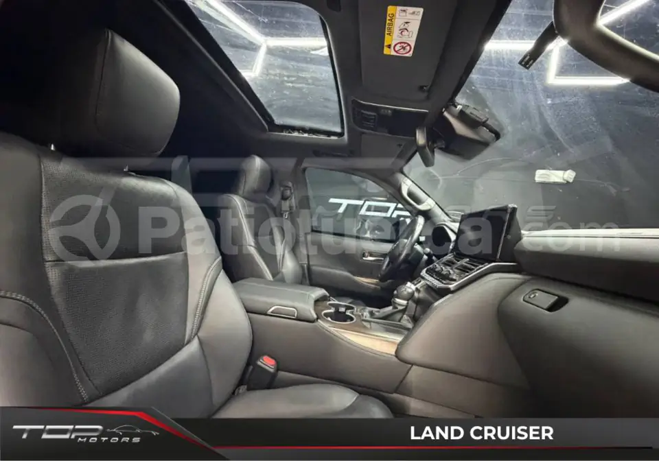 Foto 13 de Toyota Land Cruiser 300