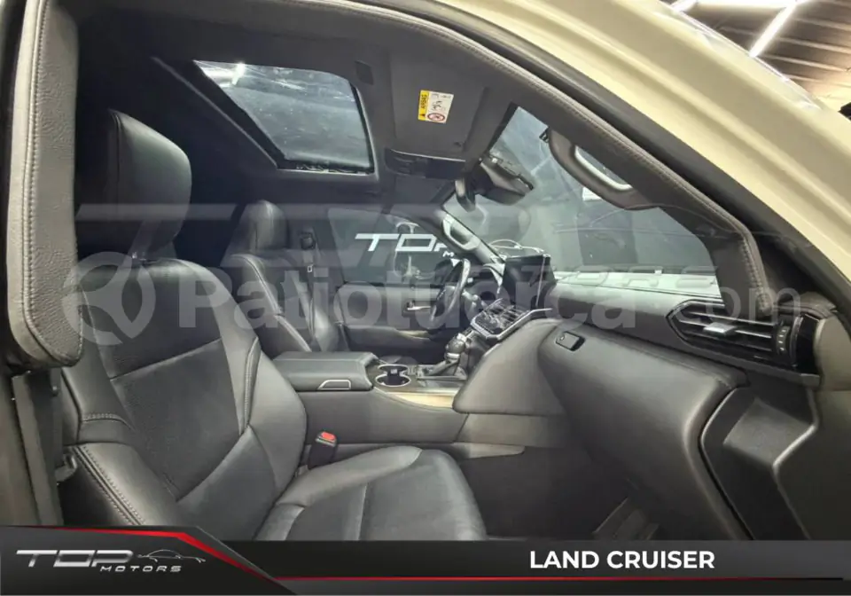 Foto 14 de Toyota Land Cruiser 300