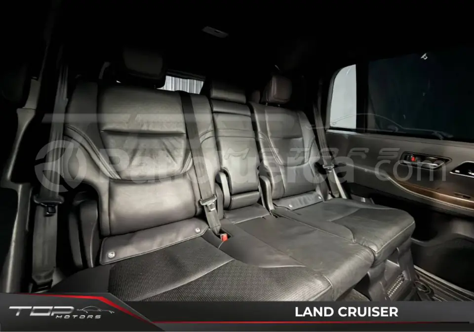 Foto 17 de Toyota Land Cruiser 300