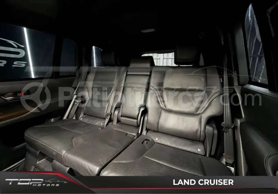 Foto 19 de Toyota Land Cruiser 300