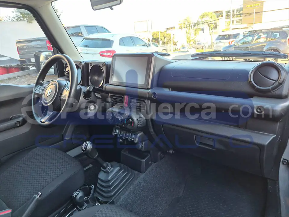 Foto 15 de Suzuki Jimny GL