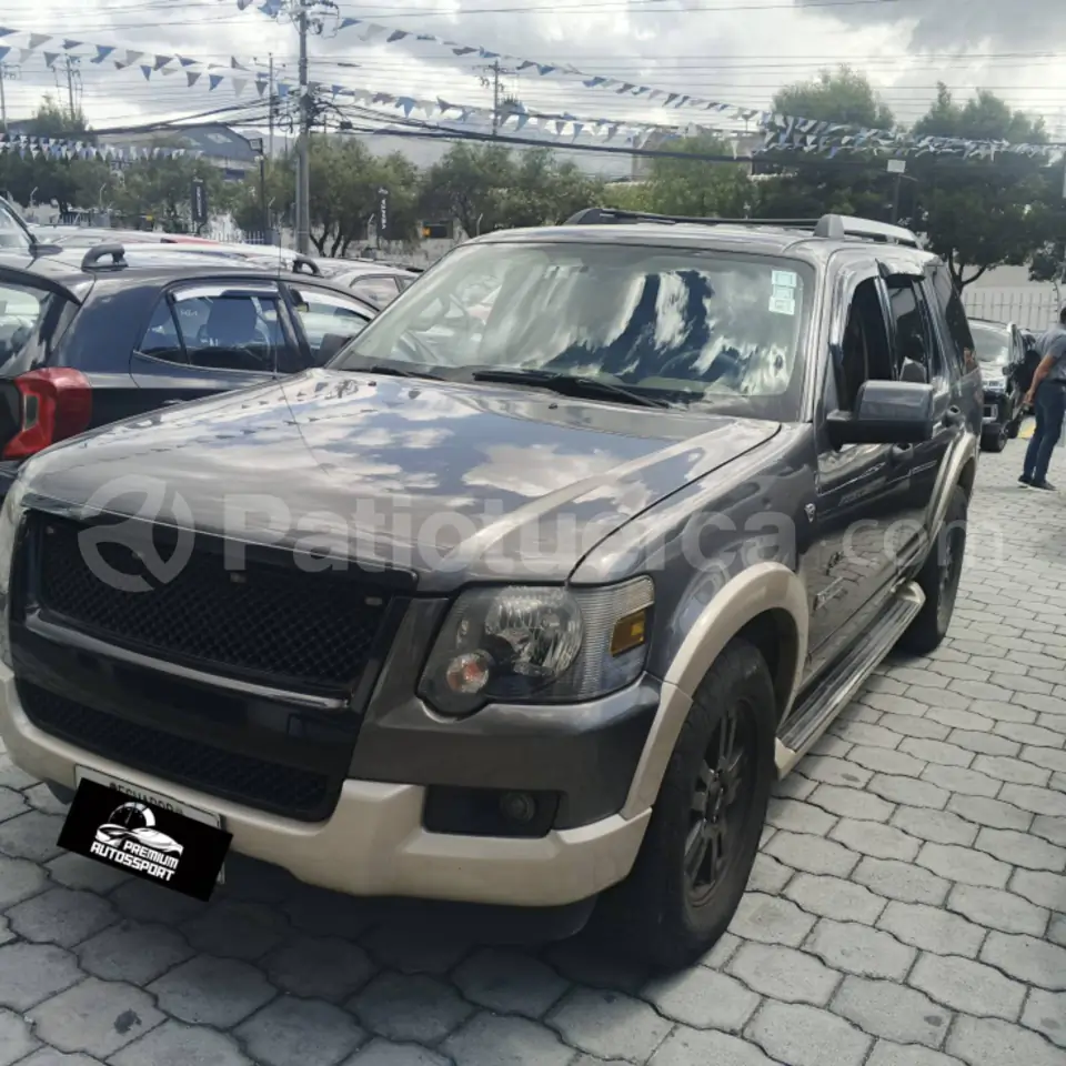 Foto 1 de Ford Explorer Eddie Bauer