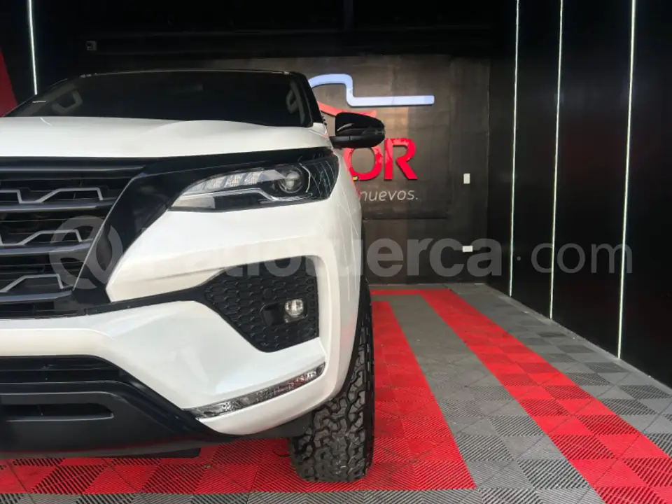 Foto 4 de Toyota New Fortuner