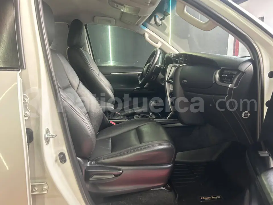 Foto 7 de Toyota New Fortuner