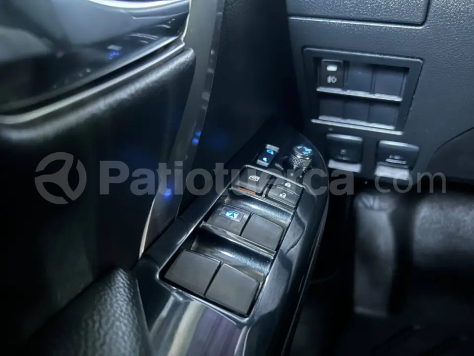 Foto 23 de Toyota Fortuner