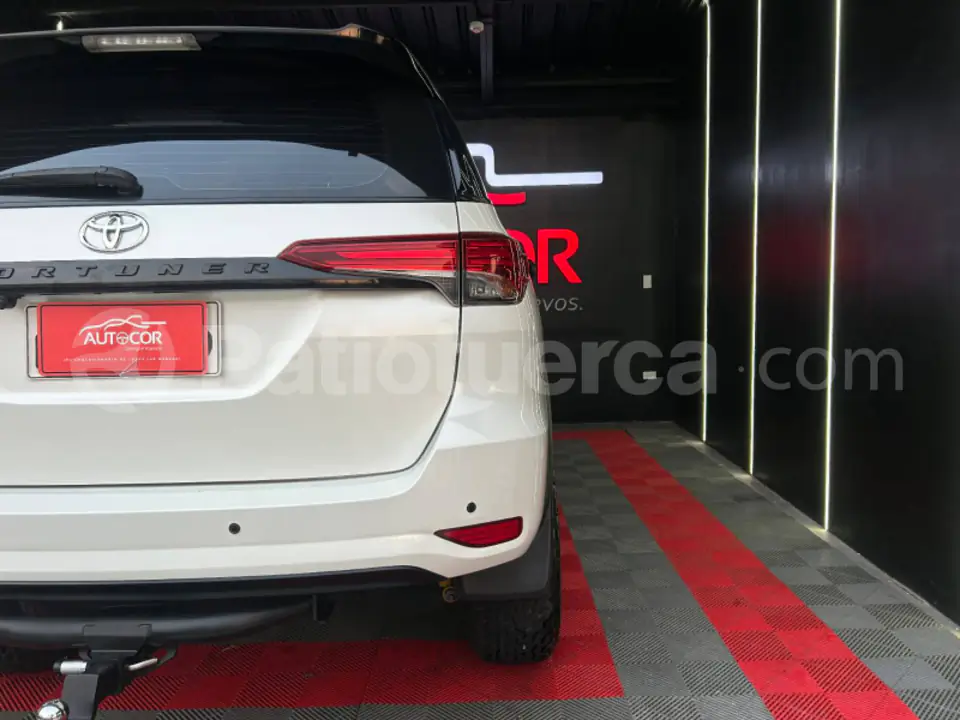 Foto 29 de Toyota Fortuner