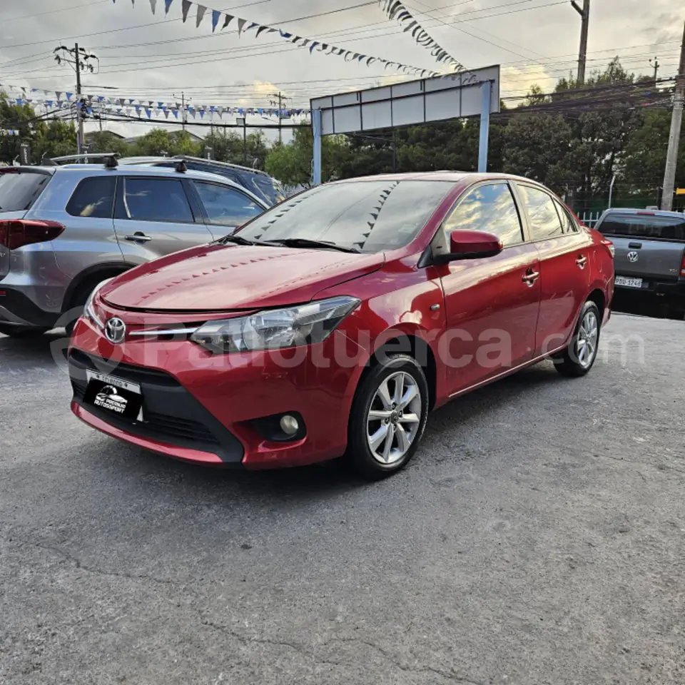 Foto 1 de Toyota New Yaris