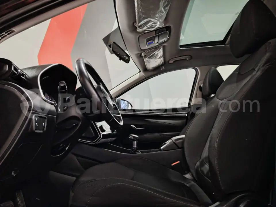 Foto 10 de Hyundai TUCSON NX4E GL