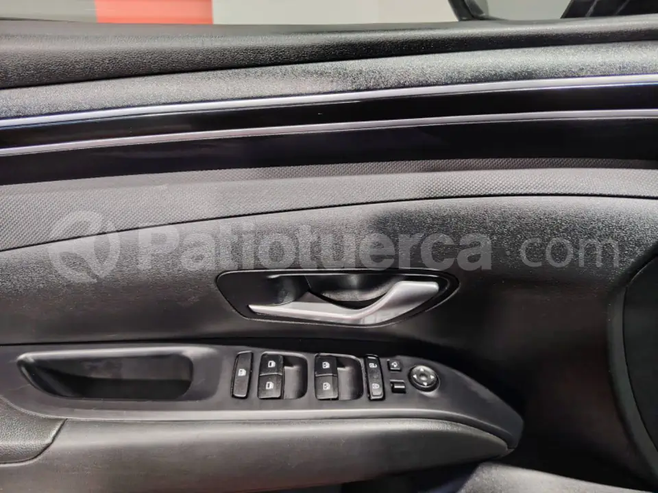 Foto 15 de Hyundai TUCSON NX4E GL