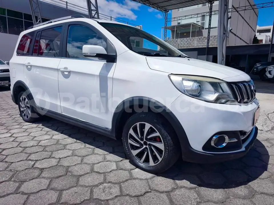 Foto 3 de Shineray MPV 750