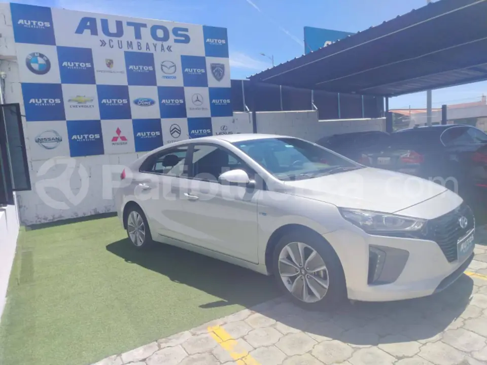 Foto 3 de Hyundai Ioniq Hybrid