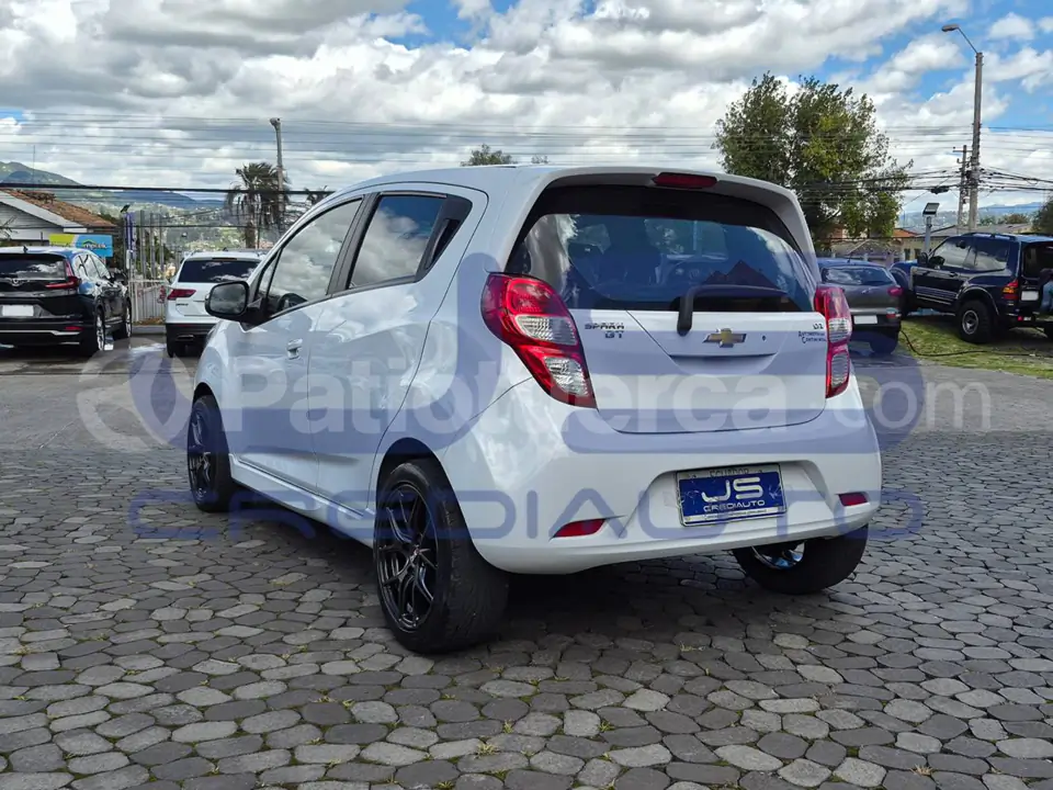 Foto 3 de Chevrolet Spark GT
