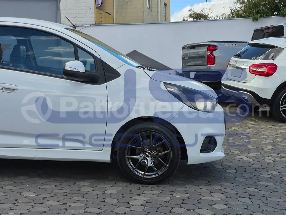Foto 6 de Chevrolet Spark GT