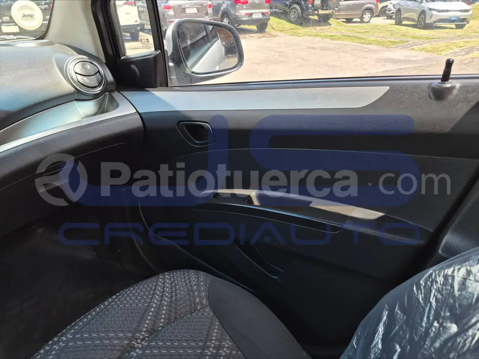 Foto 13 de Chevrolet Spark GT