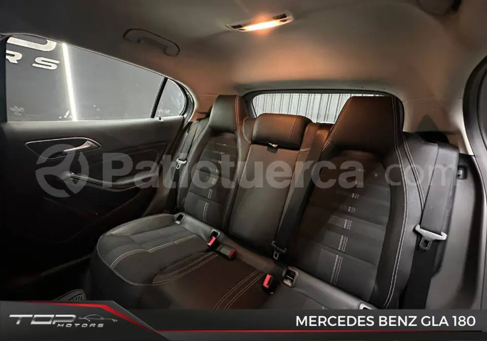 Foto 15 de Mercedes Benz GLA 180