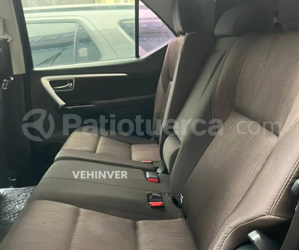 Foto 5 de Toyota New Fortuner