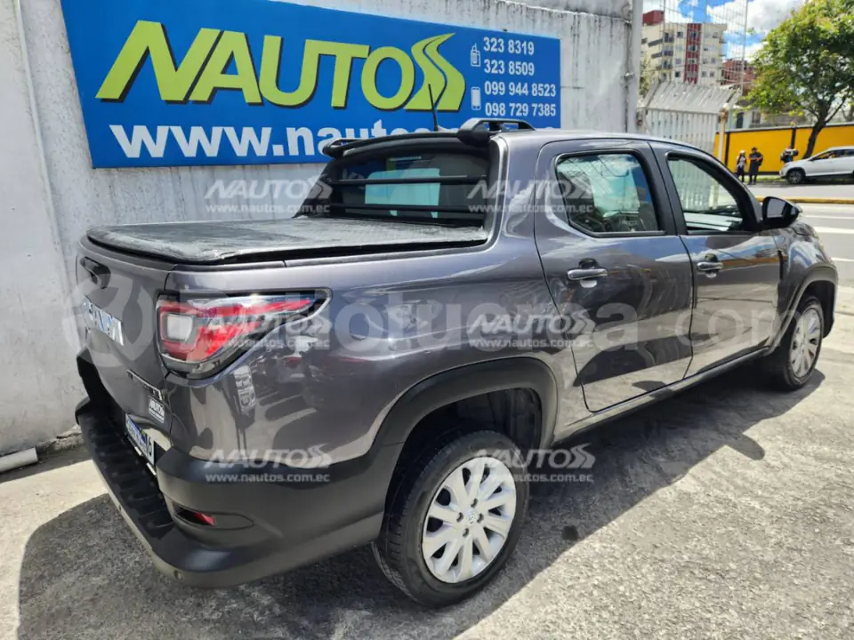 Foto 2 de Ram 700 BIGHORN