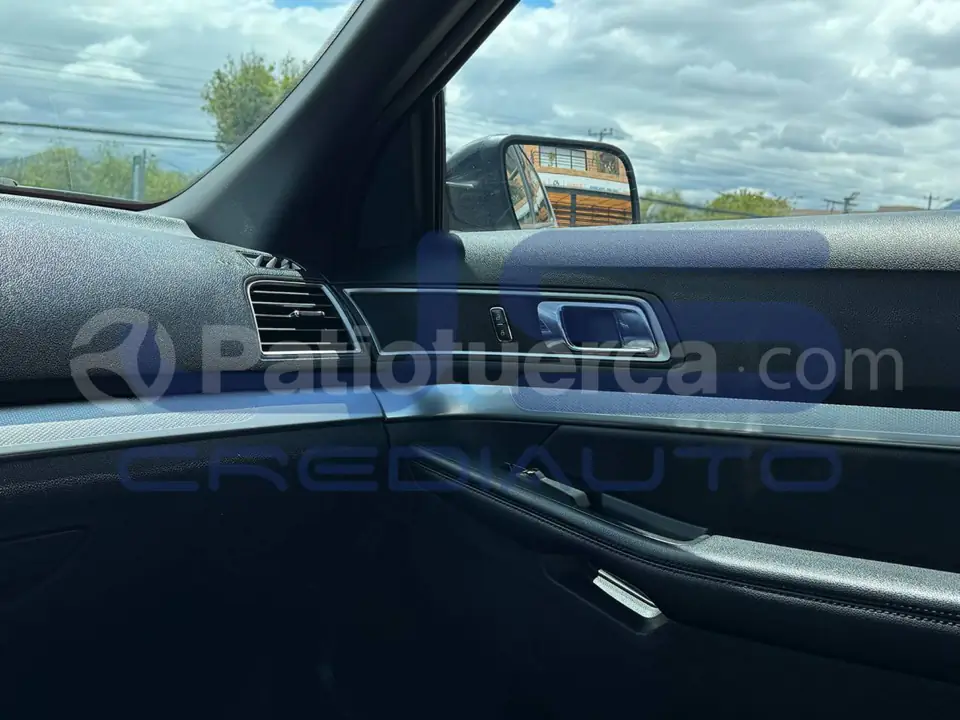 Foto 13 de Ford Explorer XLT