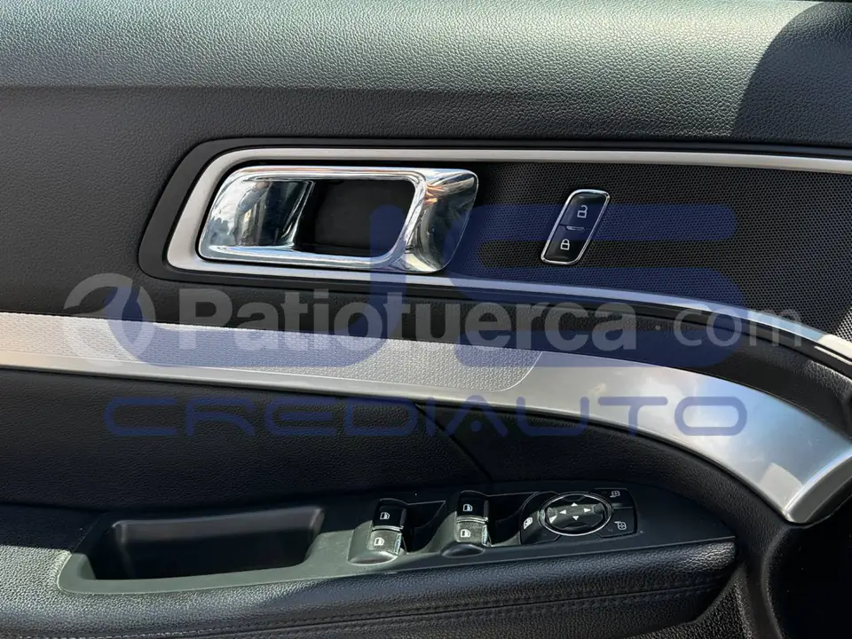 Foto 14 de Ford Explorer XLT