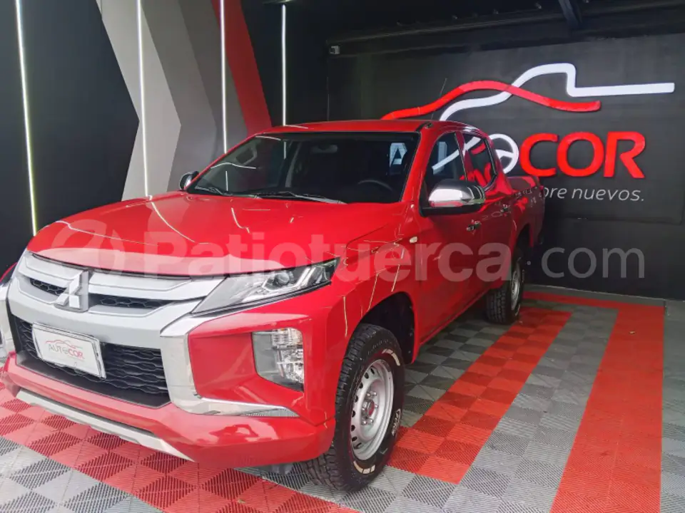 Foto 1 de Mitsubishi L200 HIRIDER