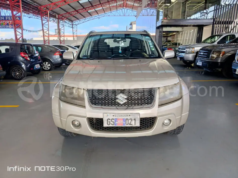 Foto 1 de Suzuki Grand Vitara SZ