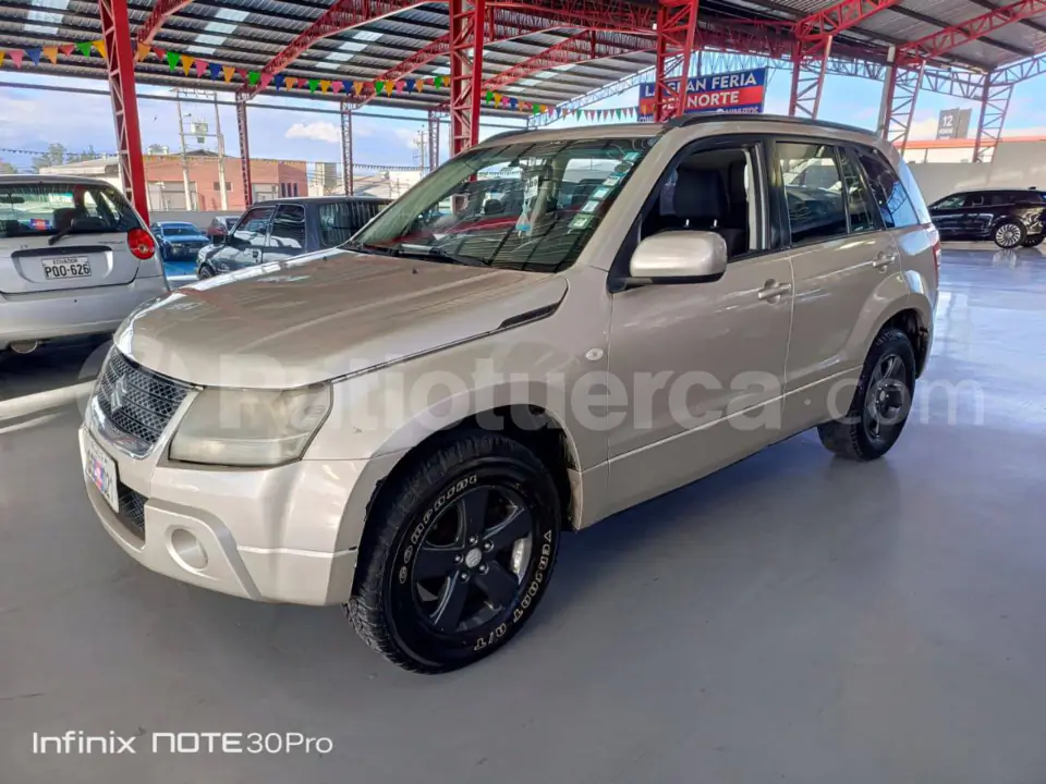 Foto 2 de Suzuki Grand Vitara SZ