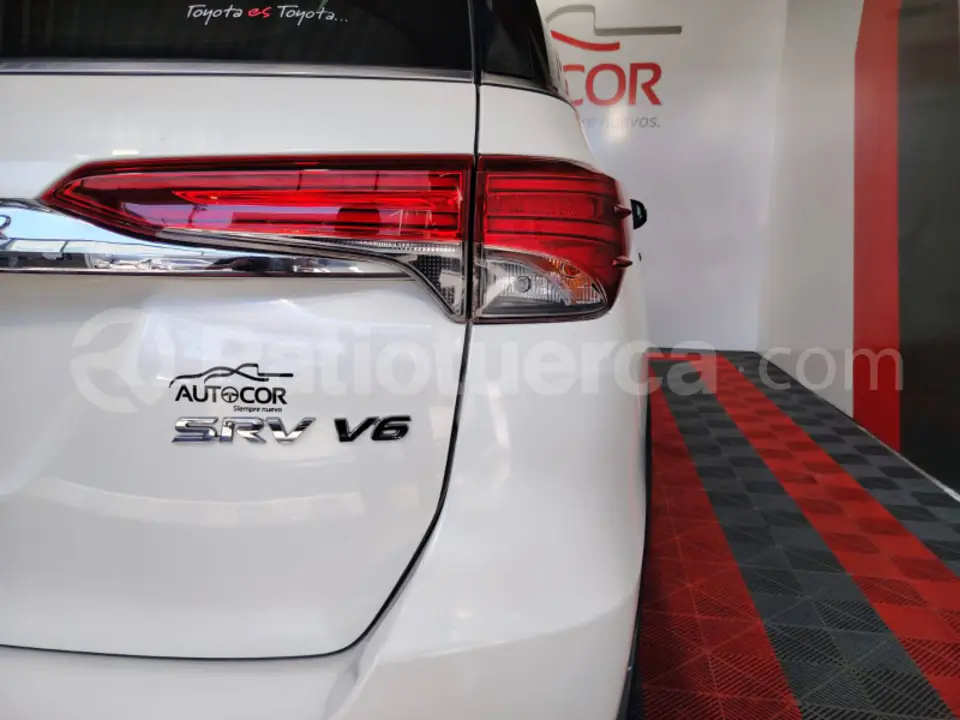 Foto 8 de Toyota New Fortuner