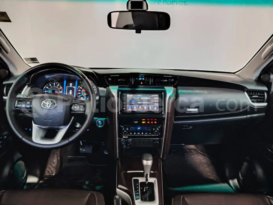 Foto 21 de Toyota New Fortuner