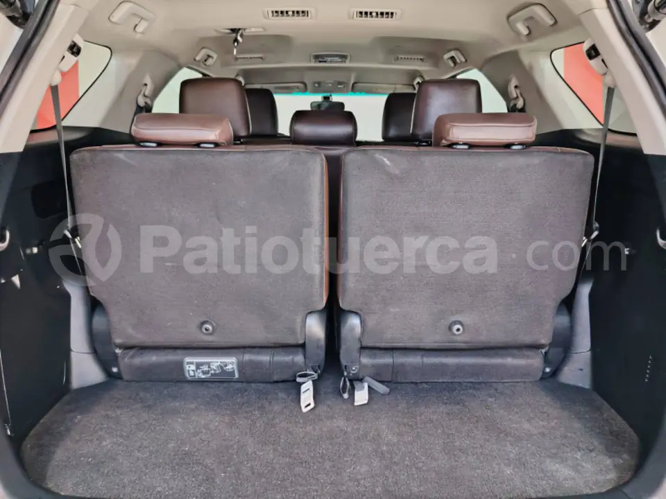 Foto 23 de Toyota New Fortuner