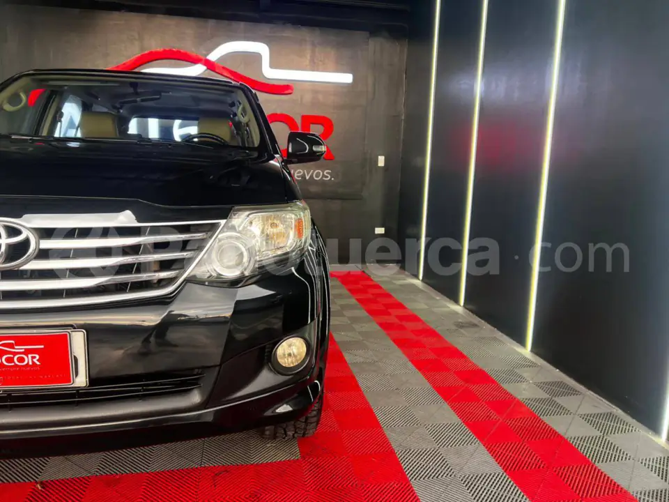 Foto 4 de Toyota Fortuner