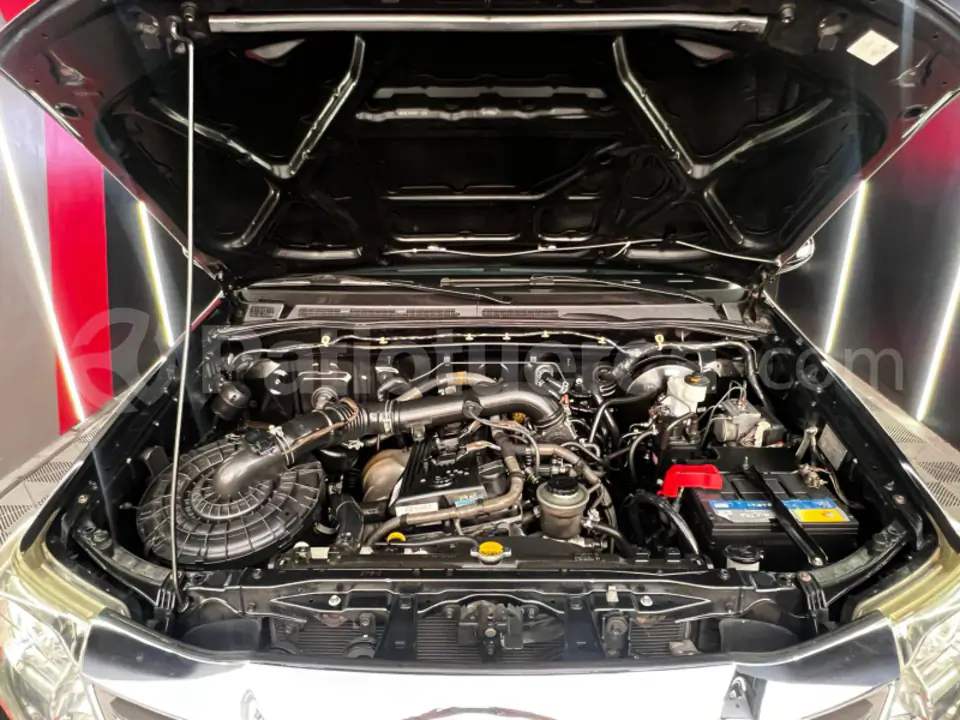 Foto 13 de Toyota Fortuner